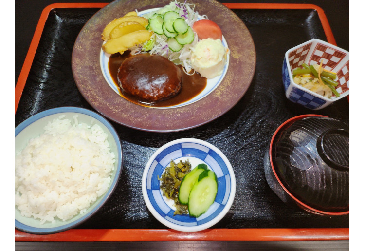 ハンバーグ定食